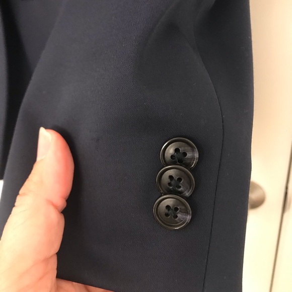 Michael Kors suits boy 14/16y excellent condition